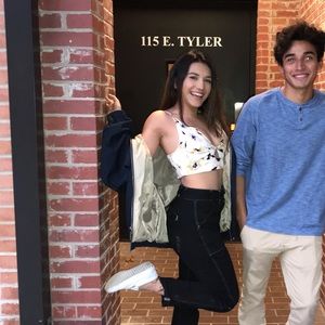 Meet your Posher, Ariana